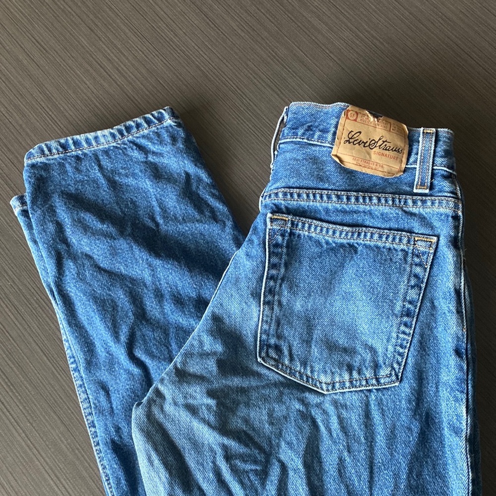 Vintage Levi’s Women’s Relaxed Straight Leg Jeans